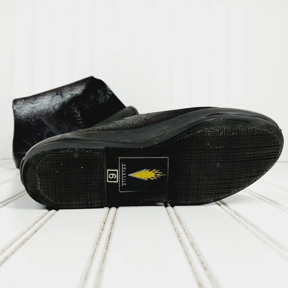 Volatile Black Light Stripes Feathers Black Slip On Tall Boots E61